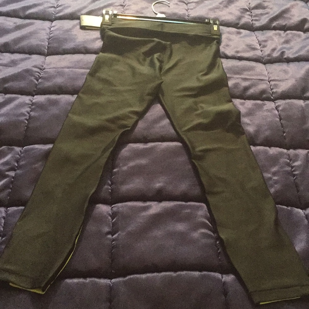 Under Armour Compression Pants - Picture 3 of 5